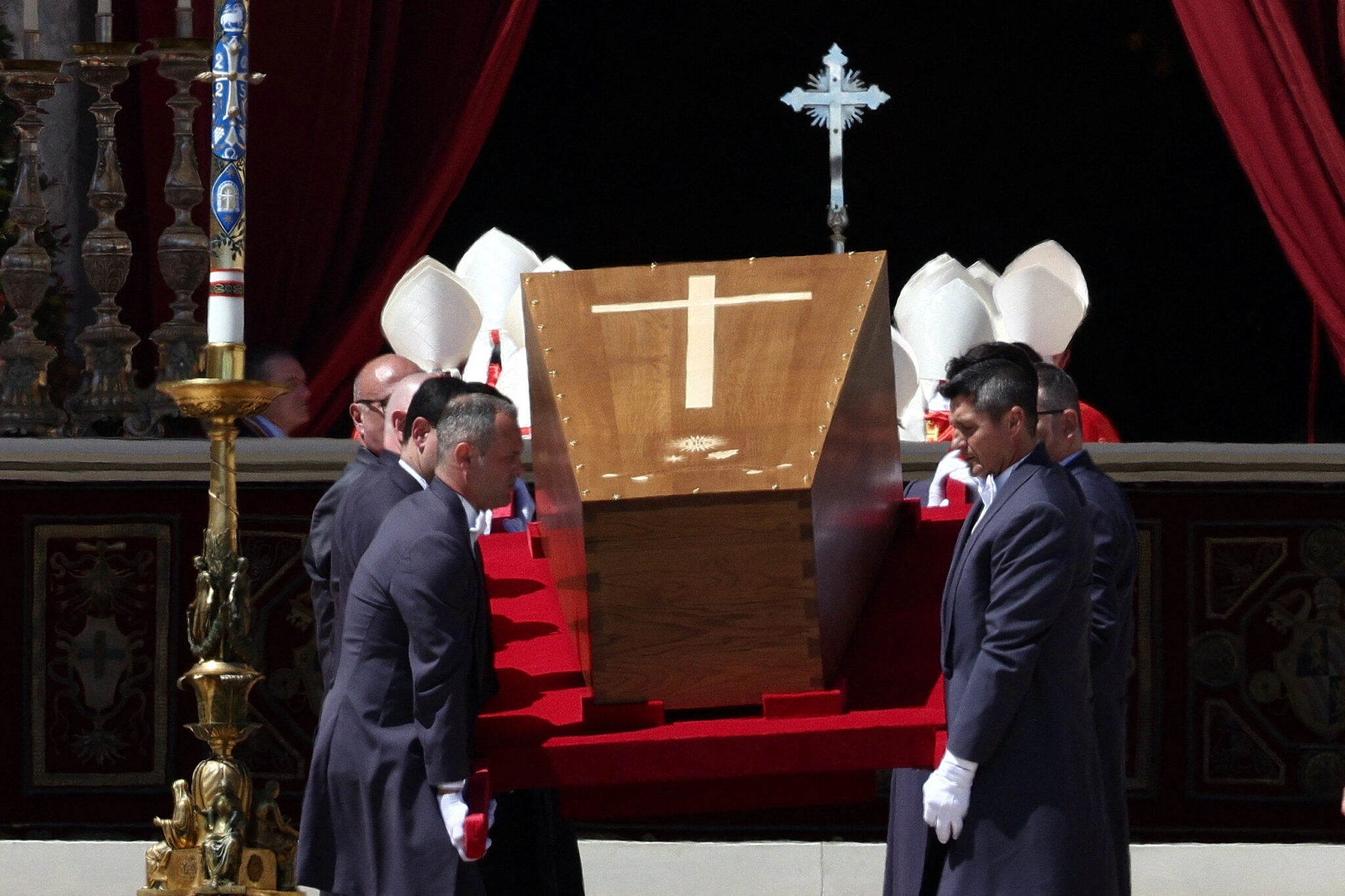 Vatikan objavio detalje s Papine privatne pogrebne ceremonije